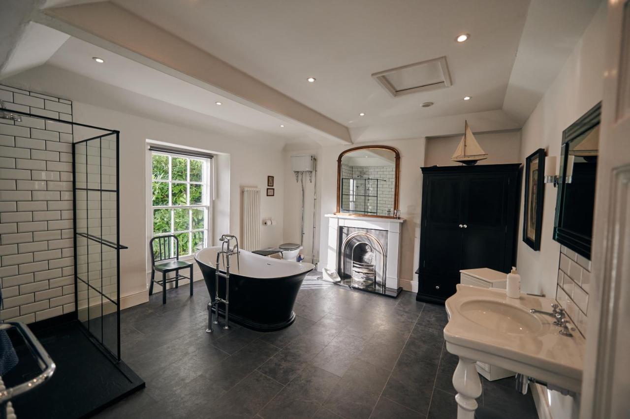 Fernhill House- Beautiful Period Property With 5 Bedrooms And Lovely Views Лаарн Екстериор снимка